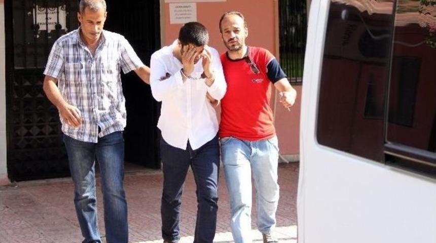 Kız Arkadaşını Facebook'tan Kandırıp Fuhuşa S&uuml;r&uuml;kledi