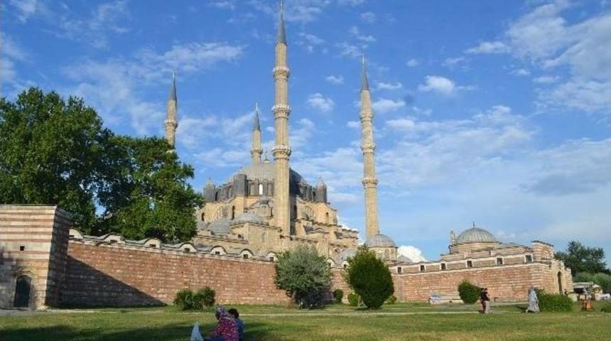 &Ccedil;erkezk&ouml;yl&uuml;ler Edirne&rsquo;de Tarihe Tanıklık Etti