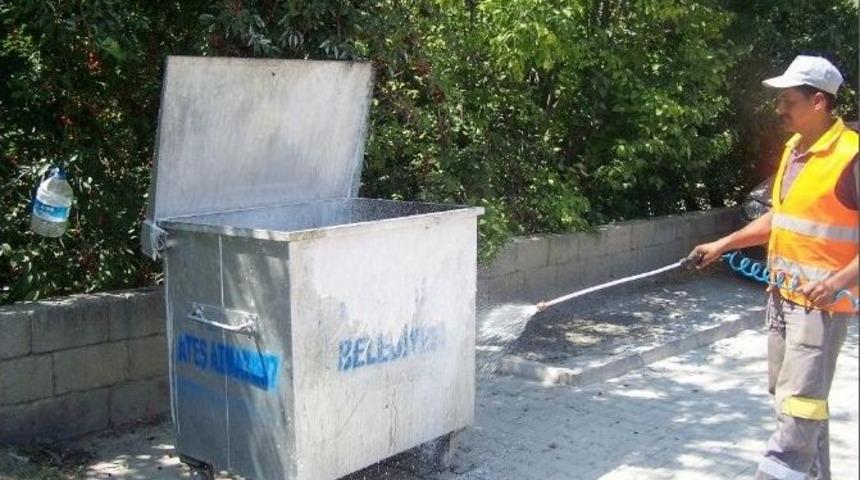 Korkuteli'nde &Ccedil;&ouml;p Konteynerleri Temizleniyor