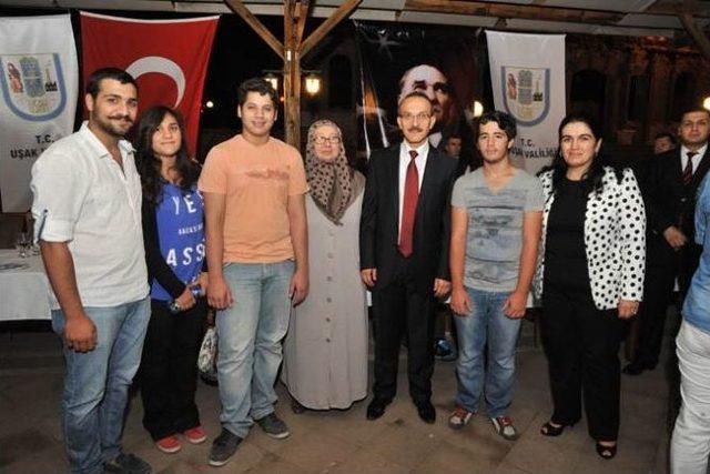 Vali Seddar Yavuz Şehit Aileleri Ve Yakınlarına İftar Verdi 2