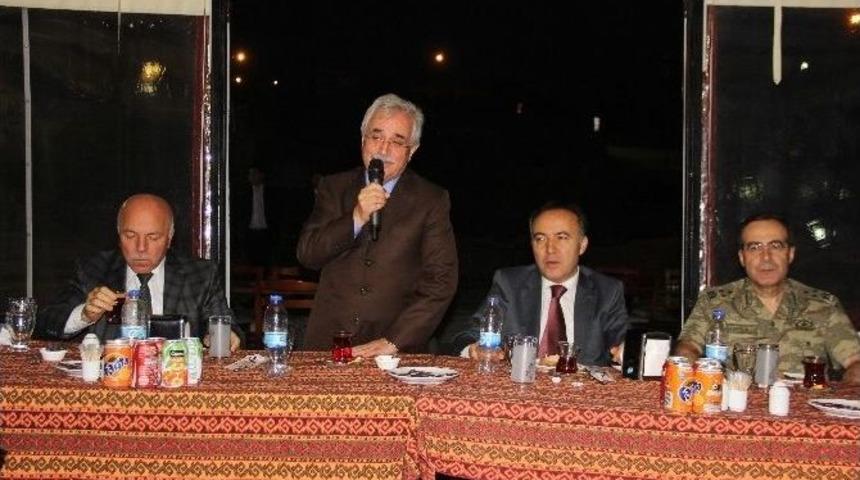 Et&uuml;&rsquo;den İftar Yemeği