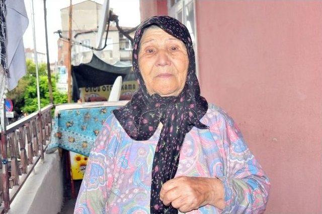 Ramazan'da Yaşlı Kadının İlaç Parasını Çaldılar