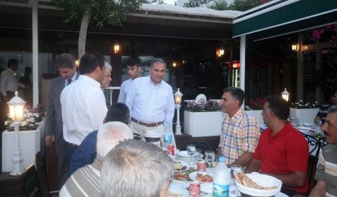 Aosb Y&ouml;netimi Ve &Ccedil;alışanları İftarda Buluştu