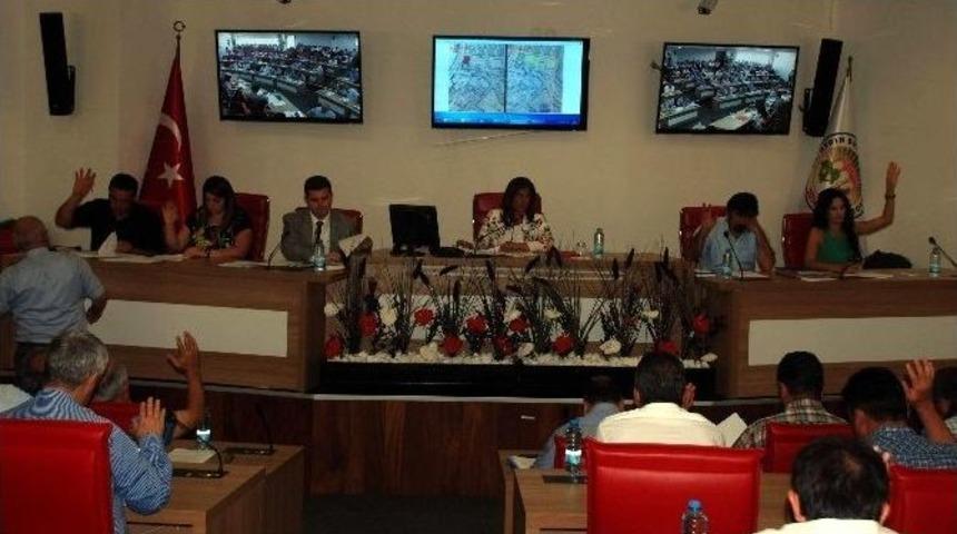 Aydın B&uuml;y&uuml;kşehir Belediye Meclisi Gergin Ge&ccedil;ti