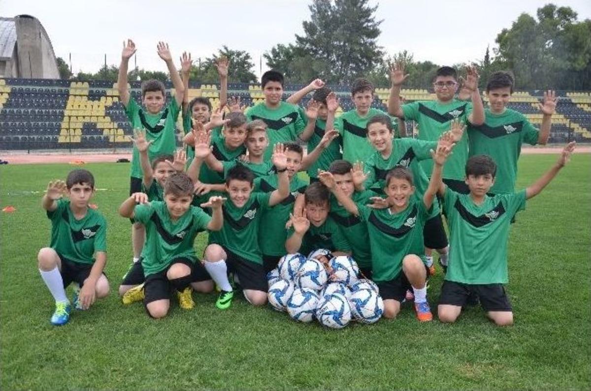 Akhisar Belediyespor Yaz Futbol Okulu İlgi Odağı Oldu
