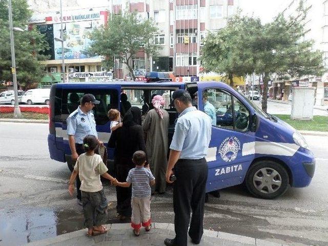 Büyükşehir Zabıta Dilencilere Geçit Vermiyor