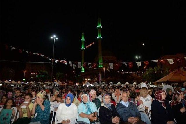 İbrahim Sadri, Bağcılarlı Hayranlarıyla Buluştu 3