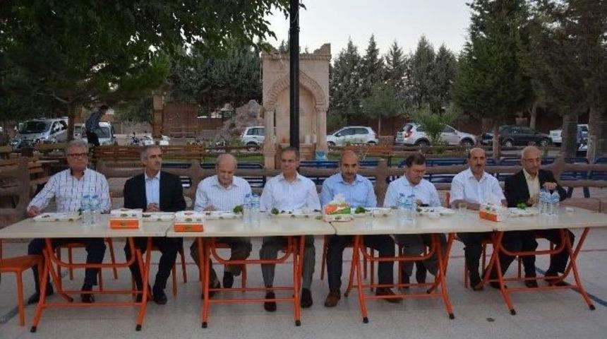 Yoyav Tarafından İftar Yemeği Verildi