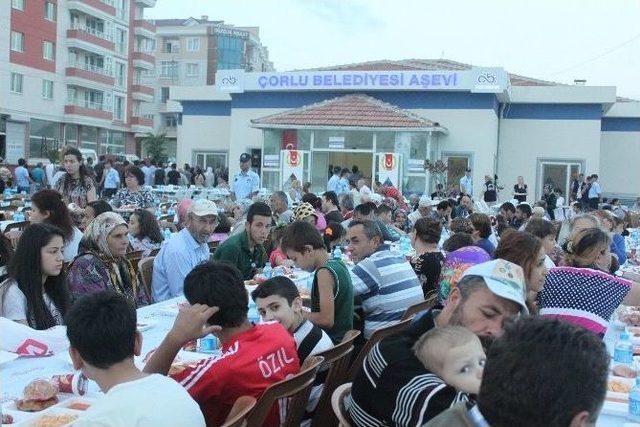 Çorlu Medya Mensupları Derneği’nden Aşevi’nde İftar