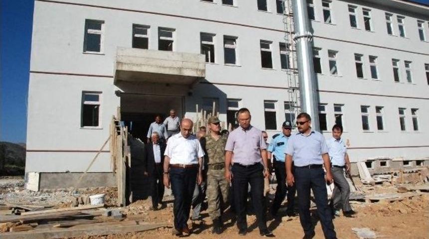 Vali Mahmut Demirtaş Çelikhan İlçesinde İncelemelerde Bulundu