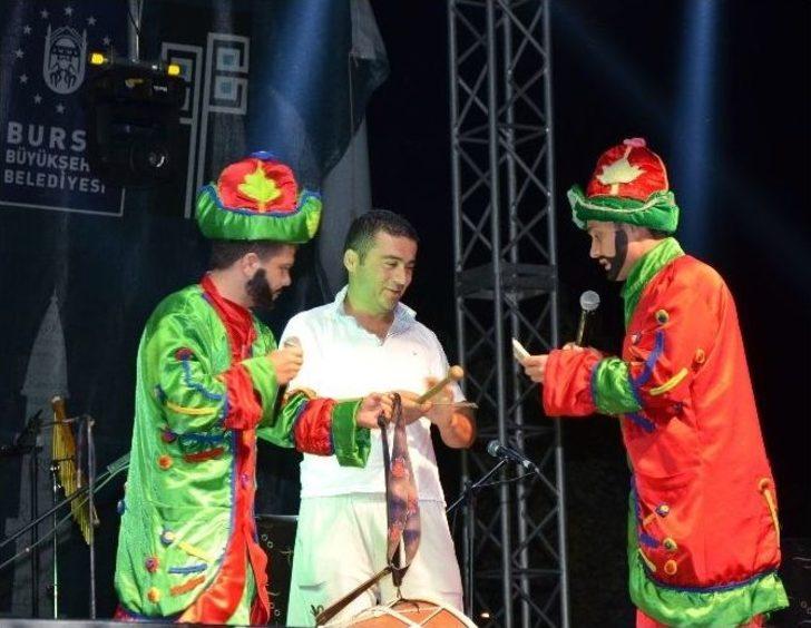 Uğur Işılak Bursa’da Sahne Aldı G2