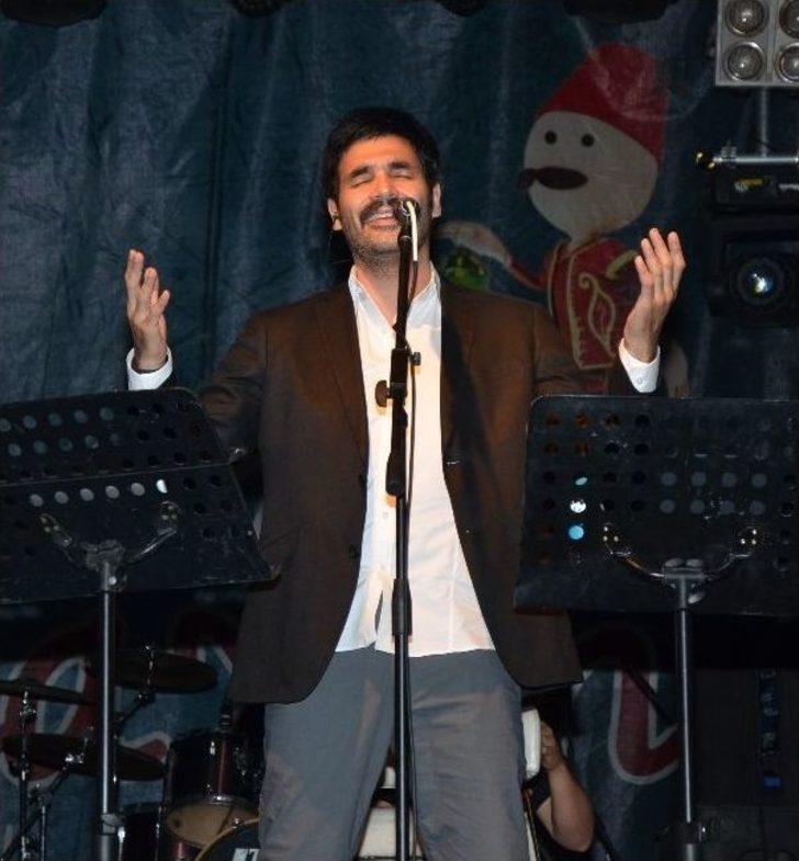 Uğur Işılak Bursa’da Sahne Aldı G4