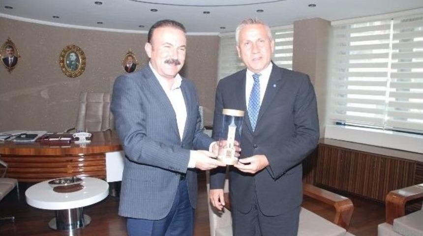 Başkan Doğan: "izmit&rsquo;e Daha &Ccedil;ok Macar Kardeşimizi Bekliyoruz"