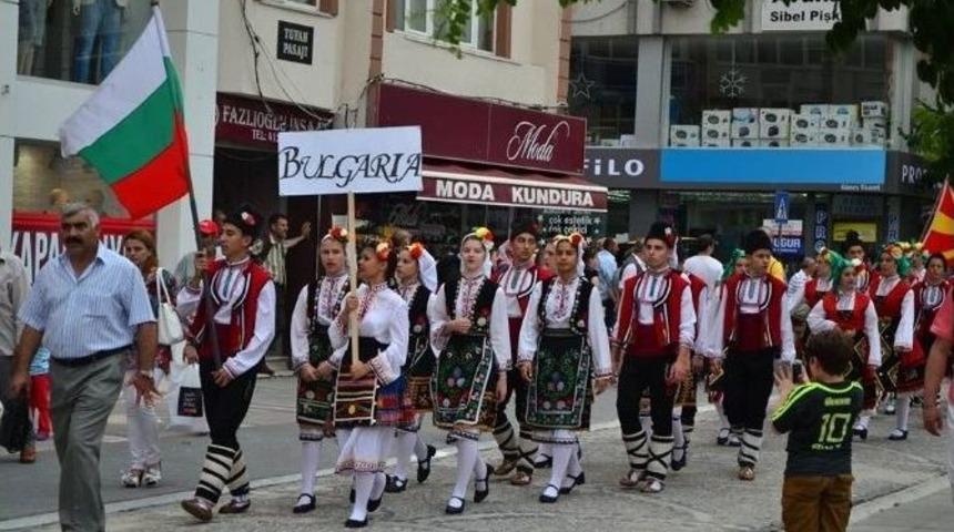 L&uuml;leburgaz'da Halk Dansları Festivali Başladı