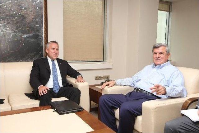 Macar Başkonsolosu Kiss, Başkan Karaosmanoğlu&rsquo;nu Ziyaret Etti 1