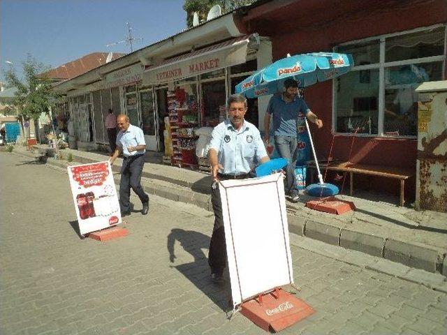 Zabıta Ekiplerinden Kaldırım Operasyonu