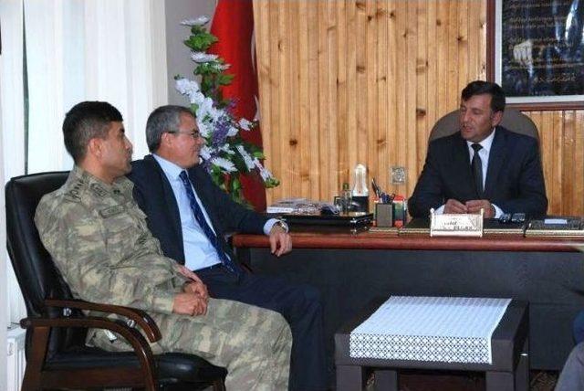 Vali Deniz Posof İl&ccedil;esini Ziyaret Etti 1