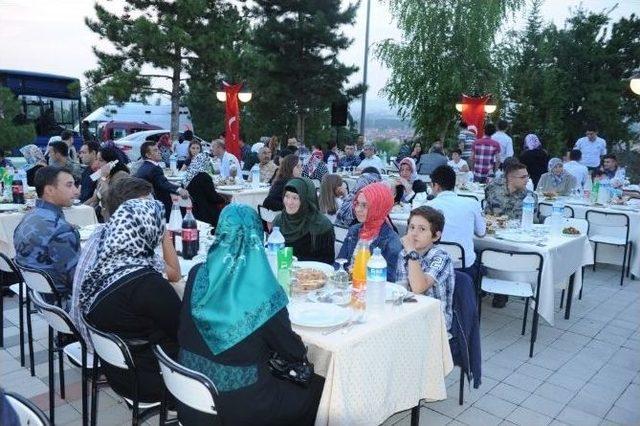 Garnizon'dan Şehit Yakınları Ve Gazilere İftar