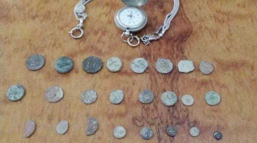 Tarihi Sikkeleri Kuyumcuya Satmak İsterken Yakalandı