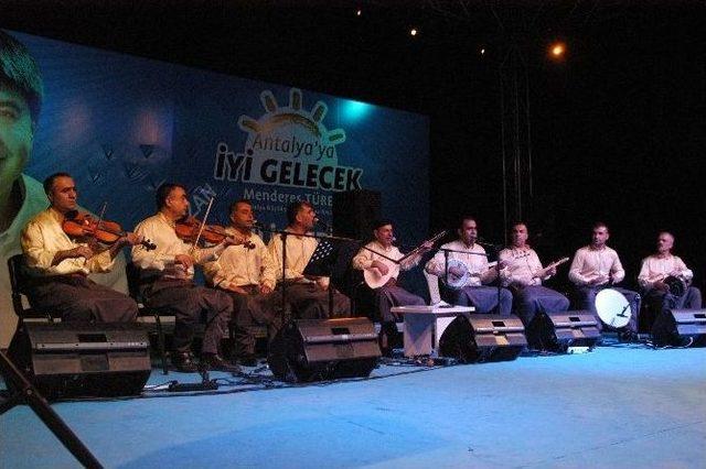 Adıyamanlılar Gecesi&rsquo;nde Halaylar &Ccedil;ekildi 1