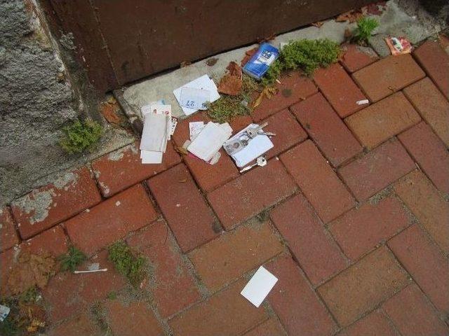 Hırsız &Ccedil;antayı Boşaltıp Ka&ccedil;tı 1