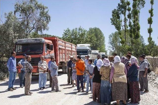 Ahlat’ta Yol Kapatma Eylemi