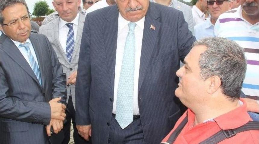 G&uuml;mr&uuml;k Ve Ticaret Bakanı Hayati Yazıcı Artvin'de