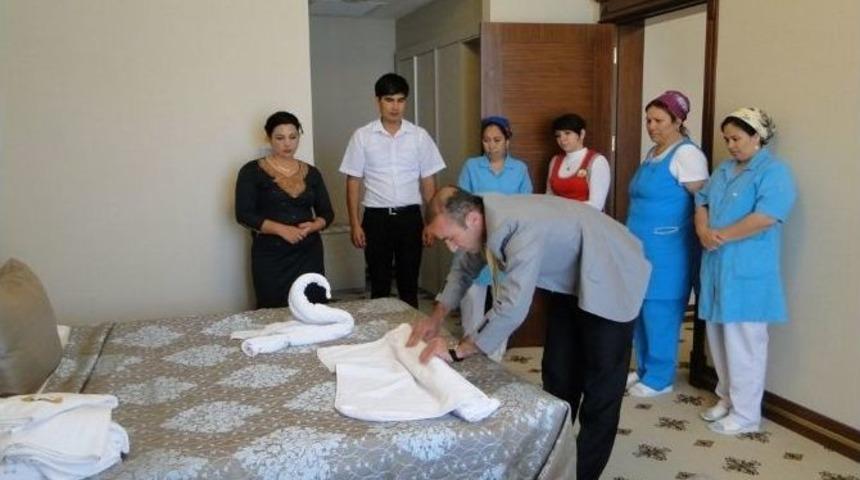 T&uuml;rkmenistan Avaza Milli Turizm B&ouml;lgesindeki İşbaşı Eğitimleri Tamamlandı