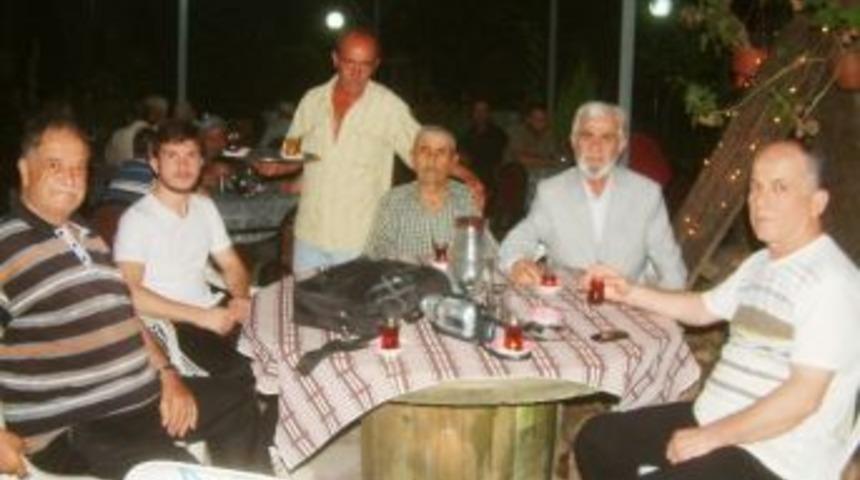 Burhaniyeli Kahvecinin Takdir Toplayan Hizmeti