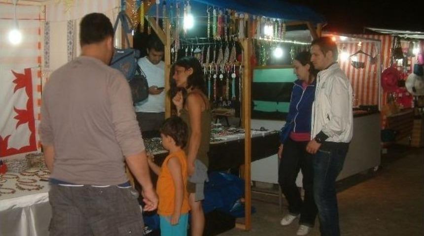 Burhaniye&rsquo;de Gece Pazarı İlgi G&ouml;r&uuml;yor