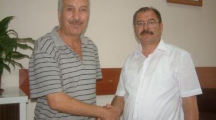 Burhaniye&rsquo;nin Yeni M&uuml;d&uuml;r&uuml;ne Ziyaret&ccedil;i Akını