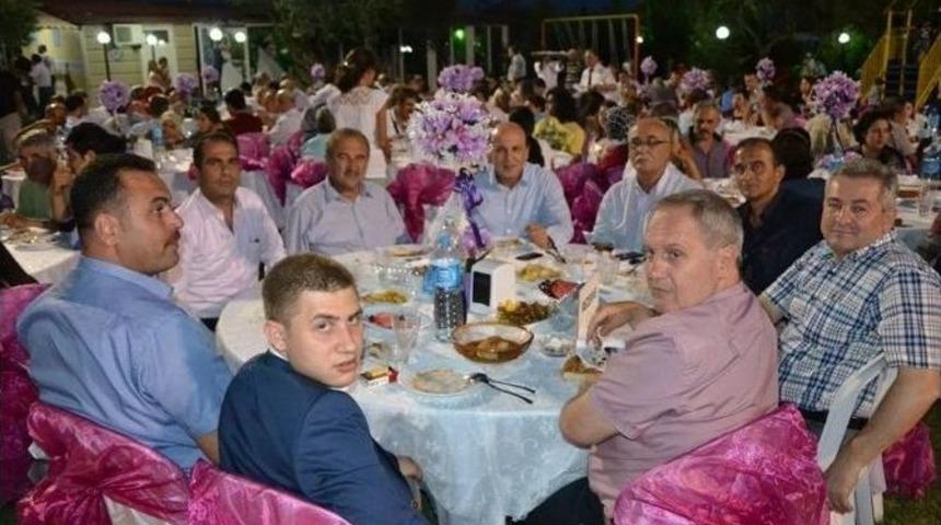 Edremit&rsquo;teki Mhp&rsquo;liler İftar Davetinde Buluştu