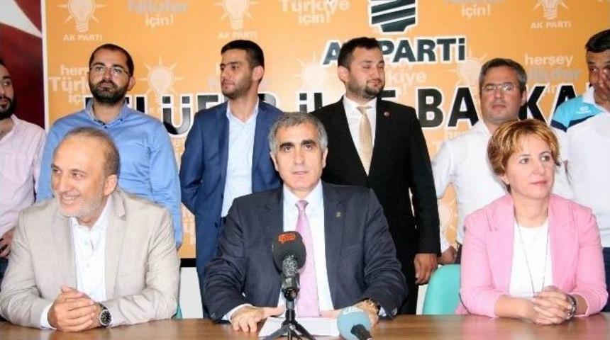 Ak Parti Nil&uuml;fer İl&ccedil;e Teşkilatı Yeni Y&ouml;netim Kurulu A&ccedil;ıklandı