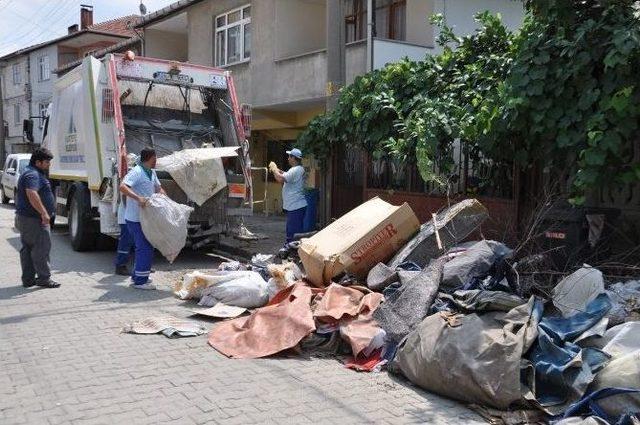 Kartepe&rsquo;de &Ccedil;&ouml;p Ev Temizlendi 1
