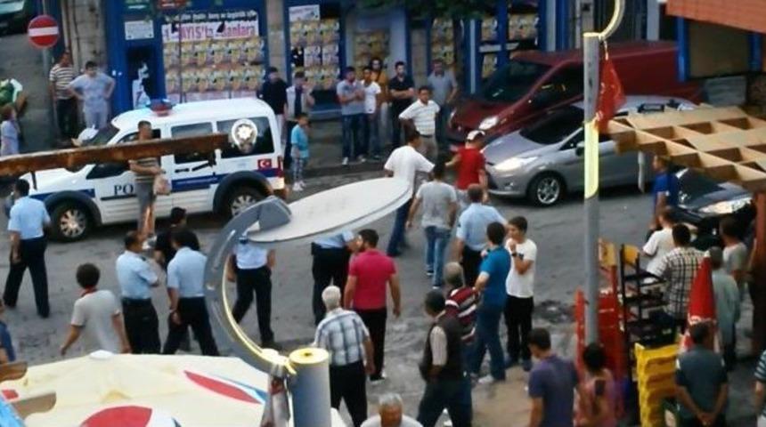 Sokak Ortasında Satırlı Kavga: 1 Yaralı