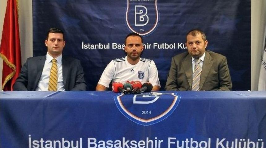 Semih Şent&uuml;rk, İstanbul Başakşehir İle 1+1 Yıllık S&ouml;zleşme İmzaladı