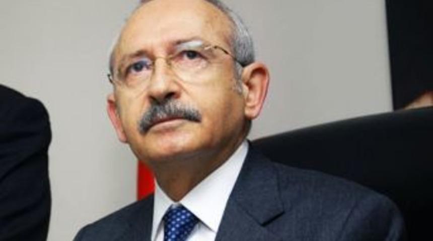 Kılı&ccedil;daroğlu İki G&uuml;nl&uuml;ğ&uuml;ne İzmir'de