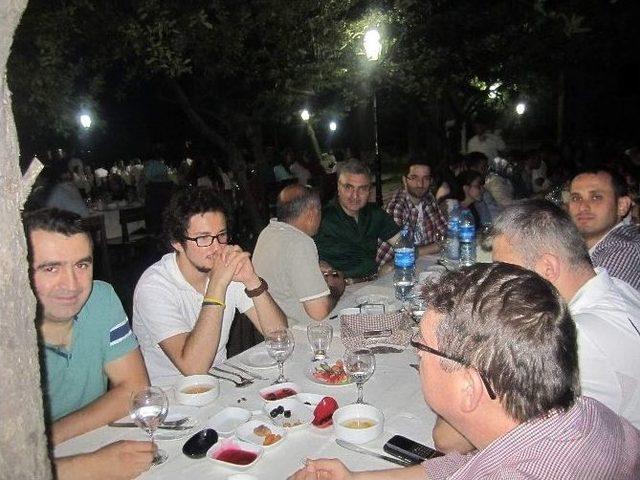 Ziraat M&uuml;hendisleri, İftarda Bir Araya Geldi 1