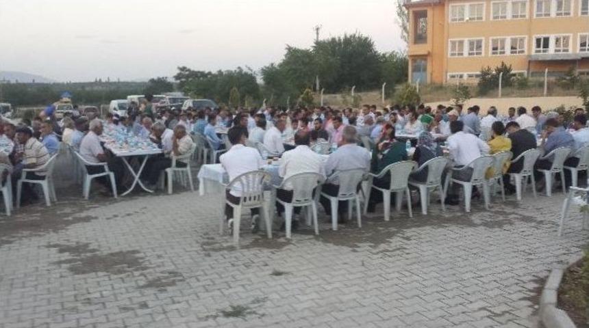 Yazıhan&rsquo;da Toplu İftarlar S&uuml;r&uuml;yor