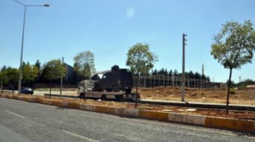 Mardin'de Askeri Ara&ccedil; Devrildi: 9 Yaralı