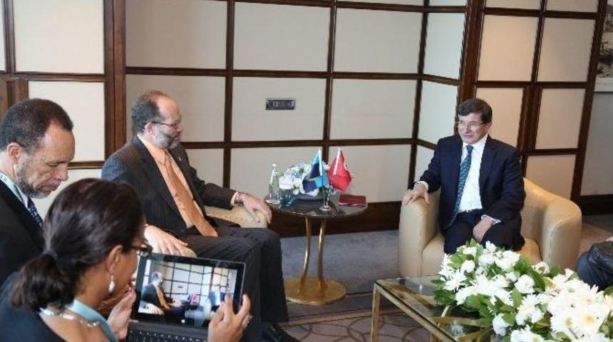 Dışişleri Bakanı Davutoğlu, Carıcom Genel Sekreteriyle G&ouml;r&uuml;şt&uuml;