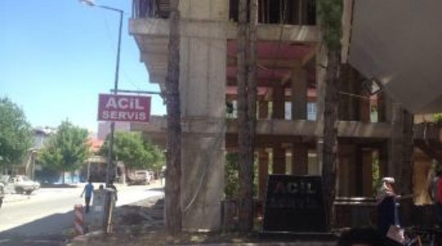 İnşaattan D&uuml;şen İş&ccedil;i Ağır Yaralandı