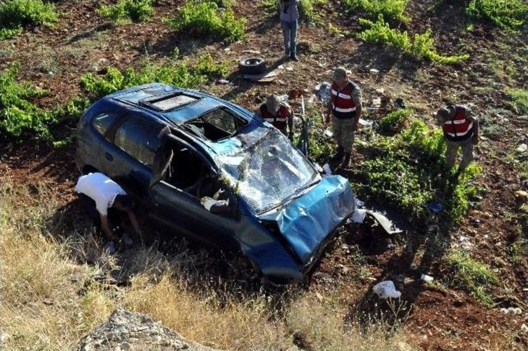 Gaziantep'te Trafik Kazaları: 2 &Ouml;l&uuml;, 16 Yaralı