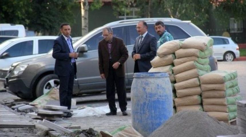 Başkan K&ouml;ksoy, Şehir Merkezindeki &Ccedil;alışmaları Yerinde İnceledi