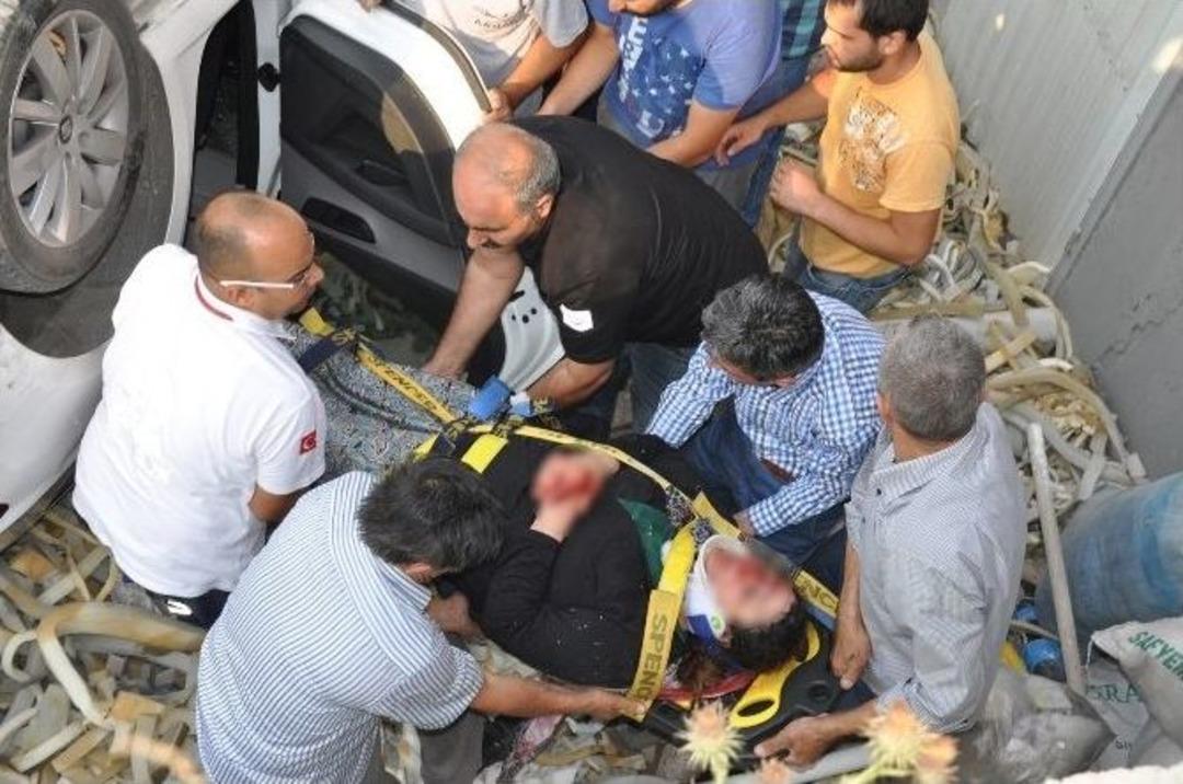 Beton Zemine &Ccedil;akılan Ara&ccedil;ta Can Pazarı