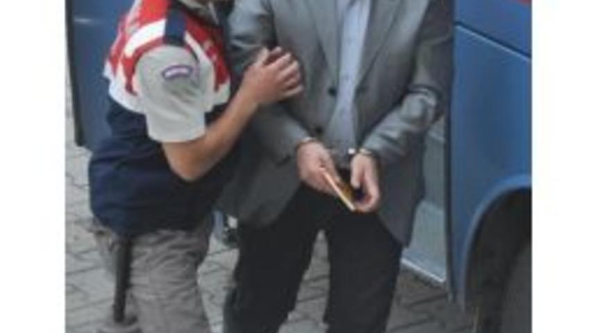 Duruşmaya Başında Takke, Elinde Kur'an İle Geldi