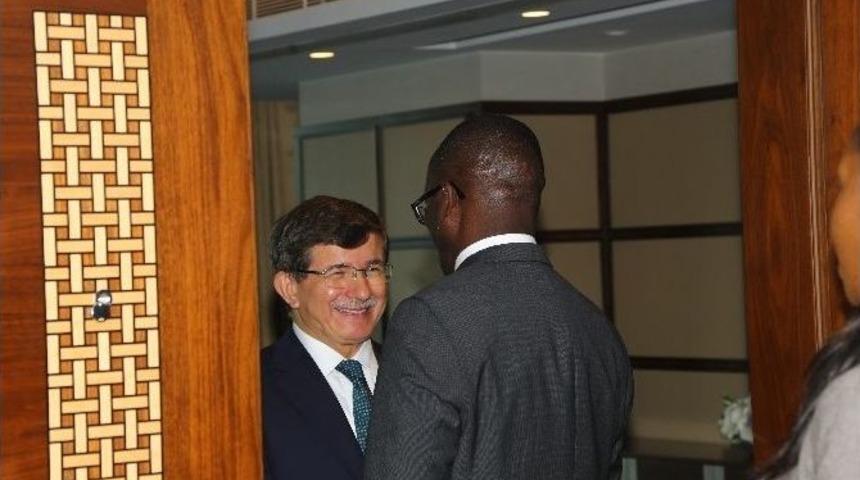 Davutoğlu, Saint Kitts Ve Nevis Dışişleri Bakanı Patrıce Nısbett&rsquo;le Bir Araya Geldi