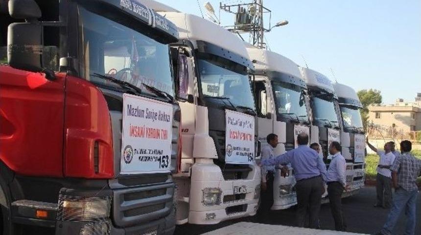 Sınır &Ouml;tesine 5 Tır Yardım Yola &Ccedil;ıktı