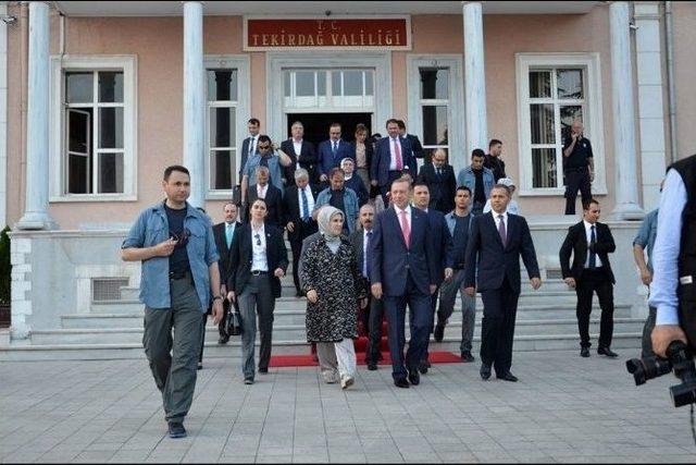 Başbakan Recep Tayyip Erdoğan Tekirdağ Valiliği'ni Ziyaret Etti