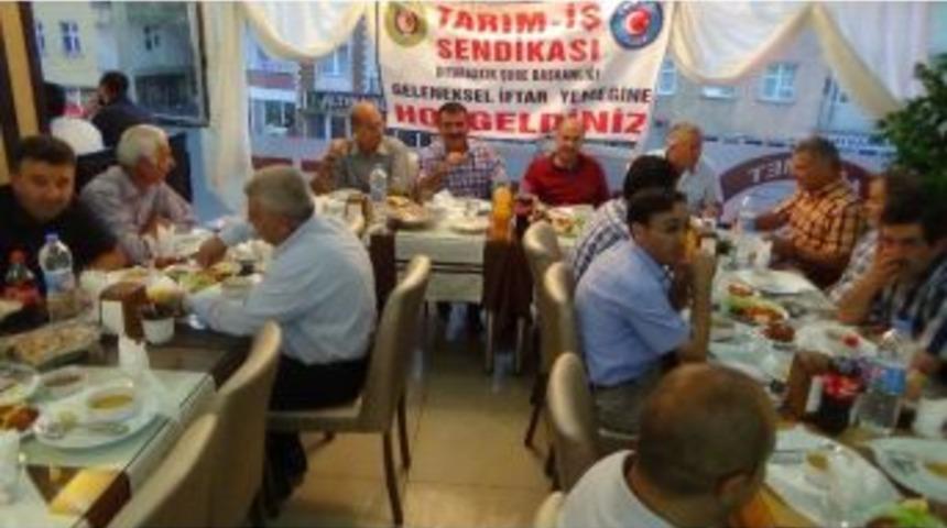 Tarım İş Sendikası'ndan İftar Yemeği